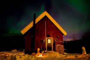 Budeia Lodge Northern lights night sky