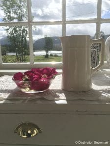 Rundhaug Gjestegard window view outside jug